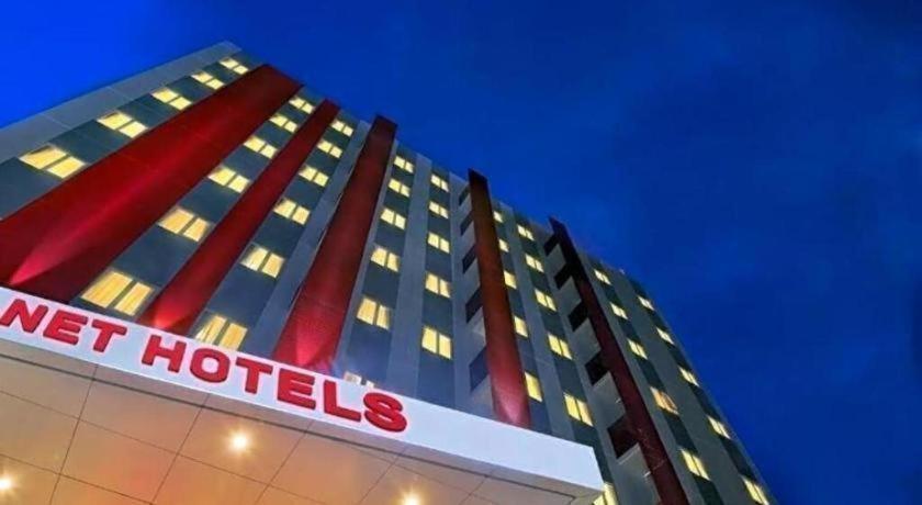 Monoloog Hotel Пеканбару Экстерьер фото