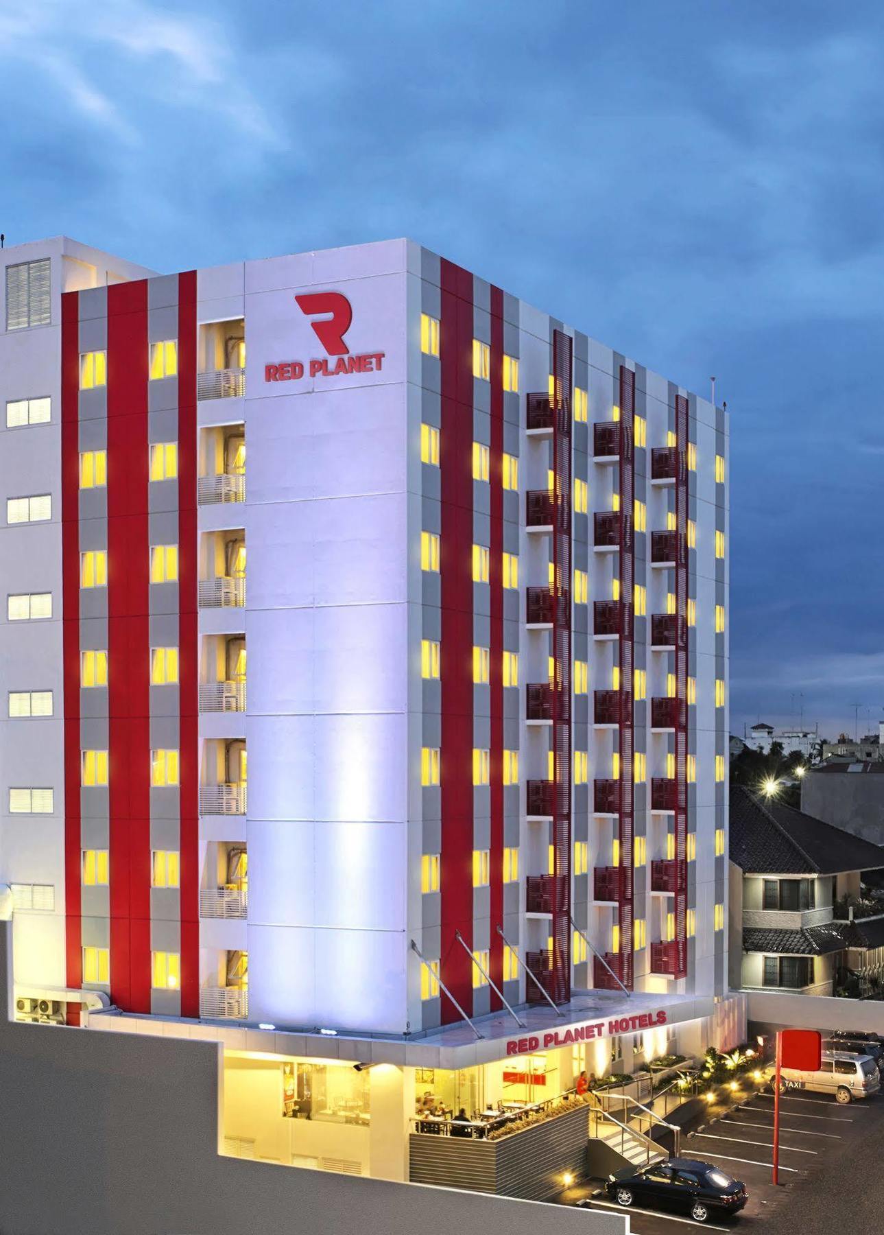 Monoloog Hotel Пеканбару Экстерьер фото